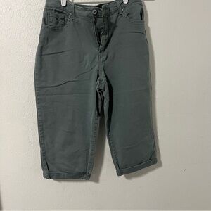 Gloria Vanderbilt Amanda Women’s Capri‎ Pants Olive Size 12 Comfy Casual